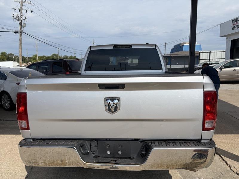 RAM 1500 2WD Crew Cab 149" ST 2012