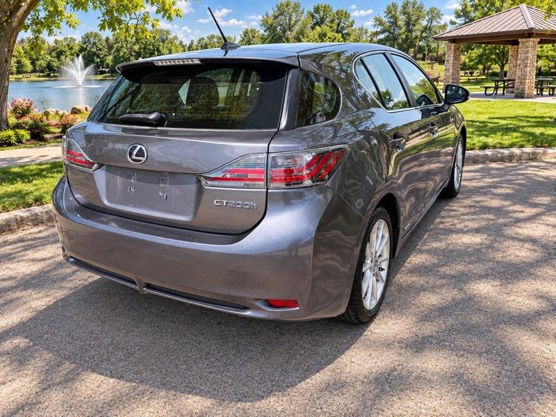 Lexus CT 200h FWD 4dr Hybrid 2013