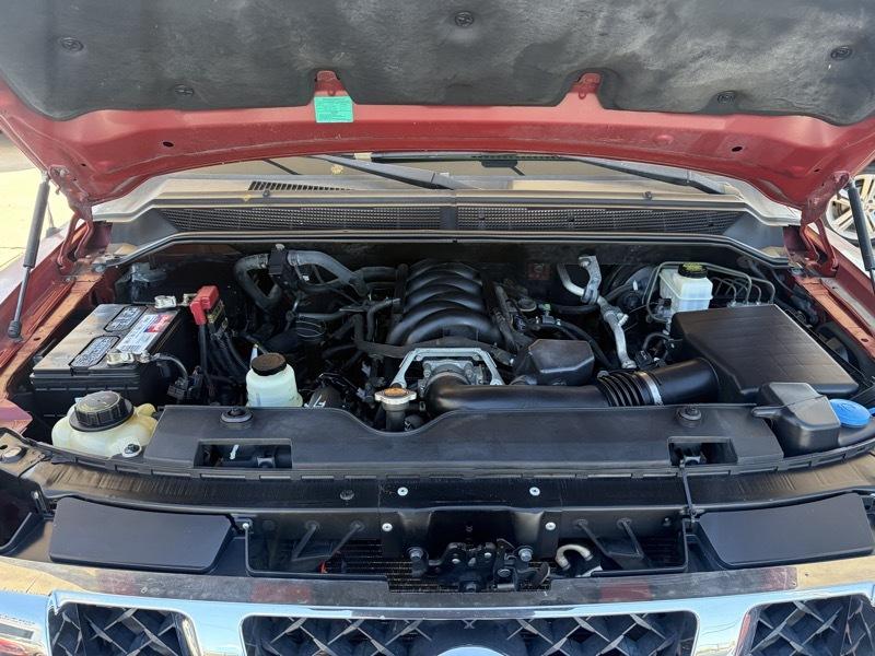 Nissan TITAN S/SV  2014