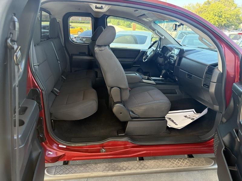 Nissan TITAN S/SV  2014
