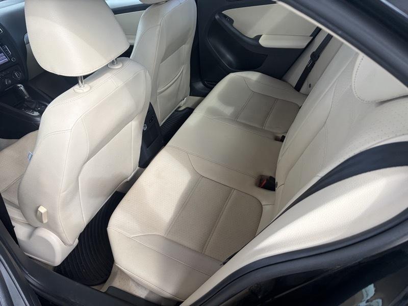 Volkswagen Jetta SE 4D Sedan 2013