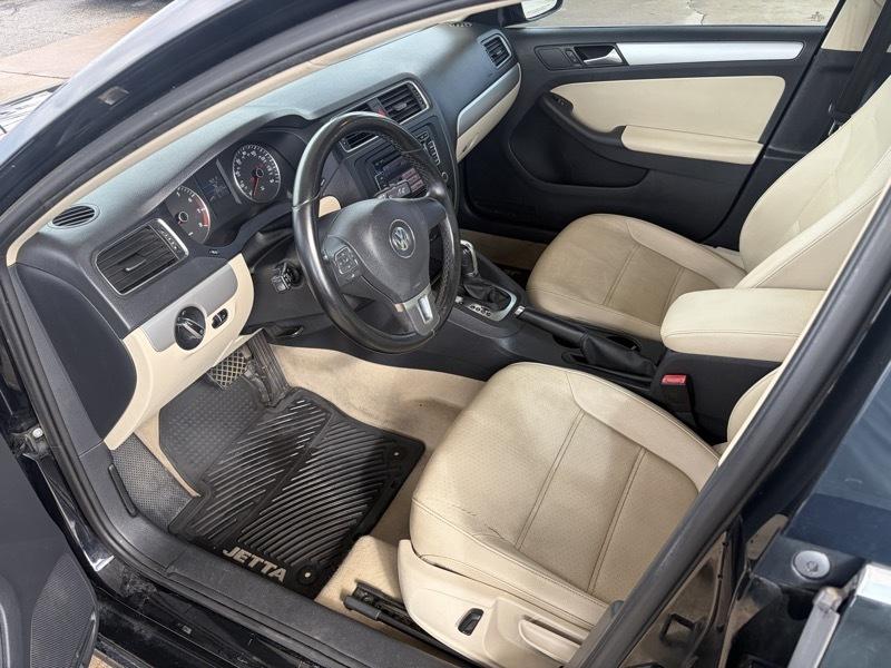 Volkswagen Jetta SE 4D Sedan 2013