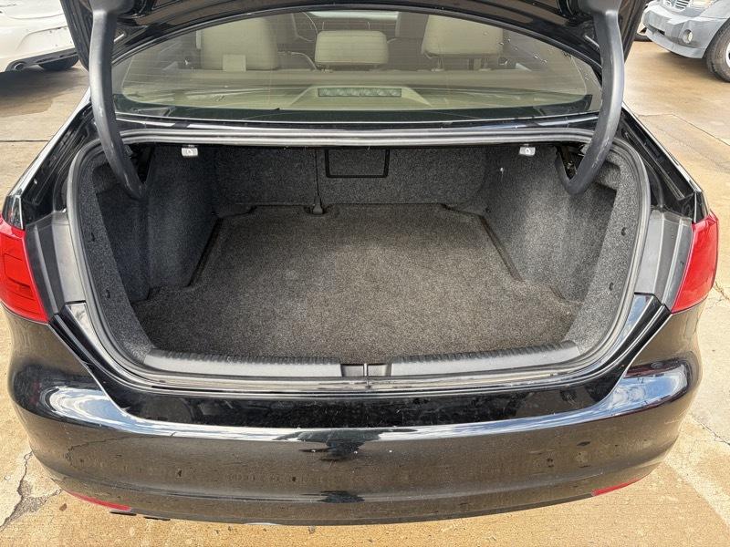Volkswagen Jetta SE 4D Sedan 2013