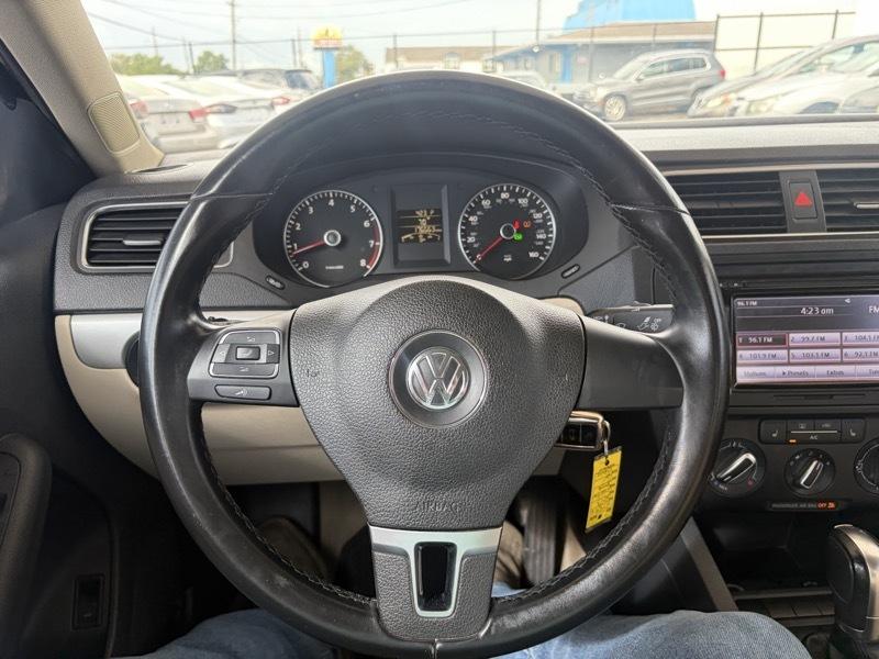 Volkswagen Jetta SE 4D Sedan 2013