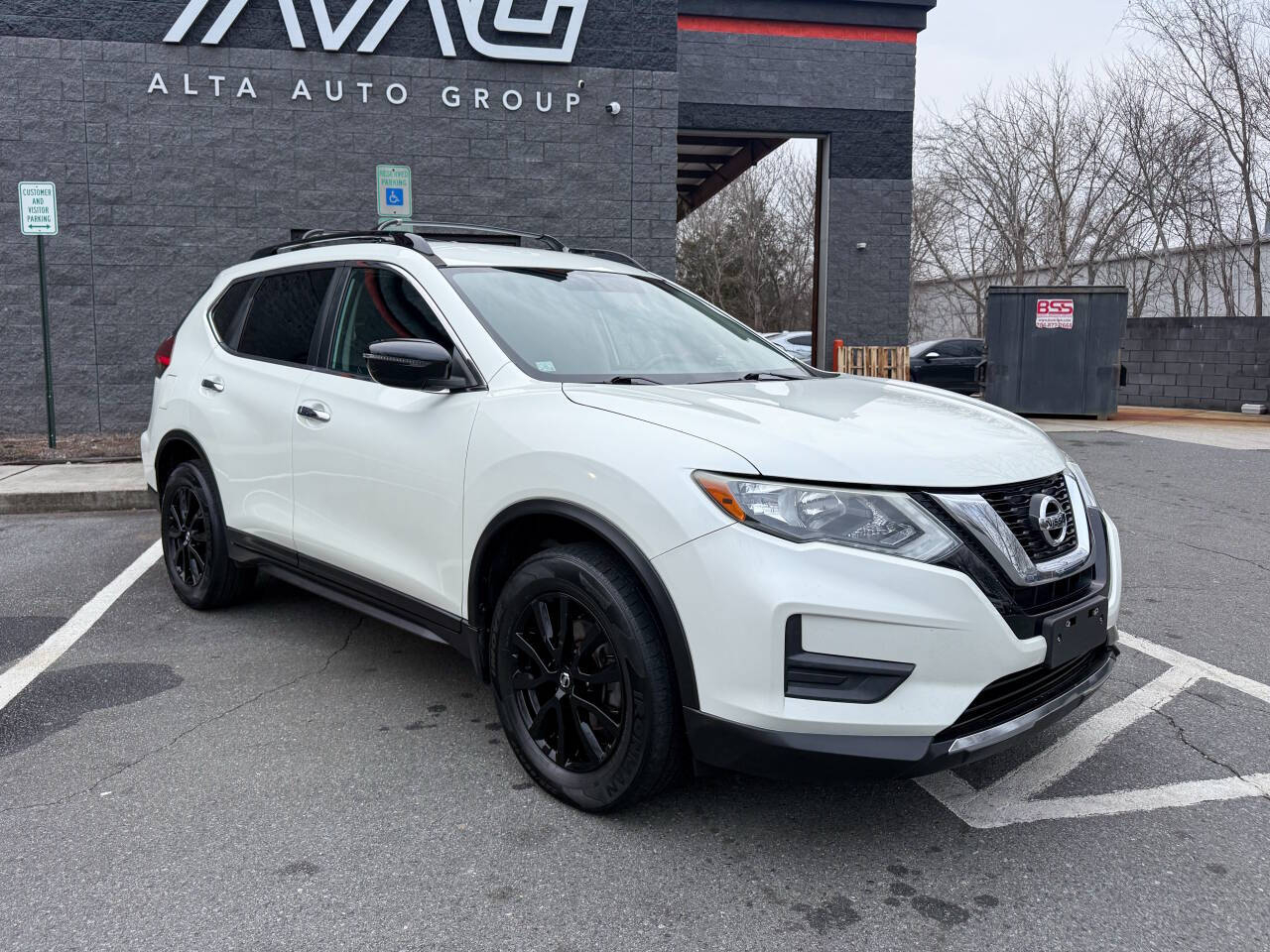 2017 Nissan Rogue SV