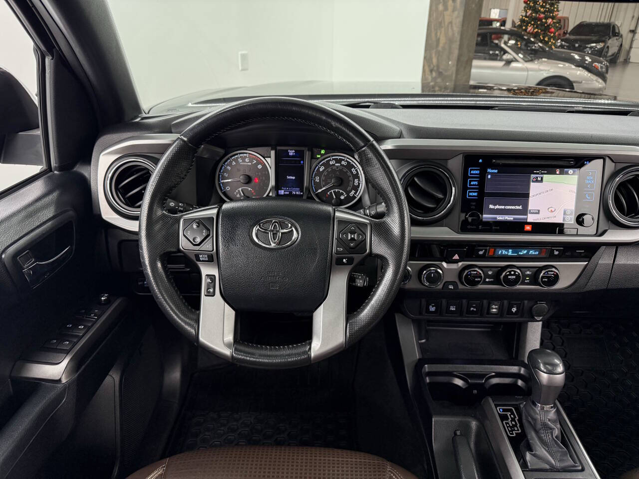 Toyota Tacoma Limited Double Cab Super Long Bed V6 5AT 4WD 2016