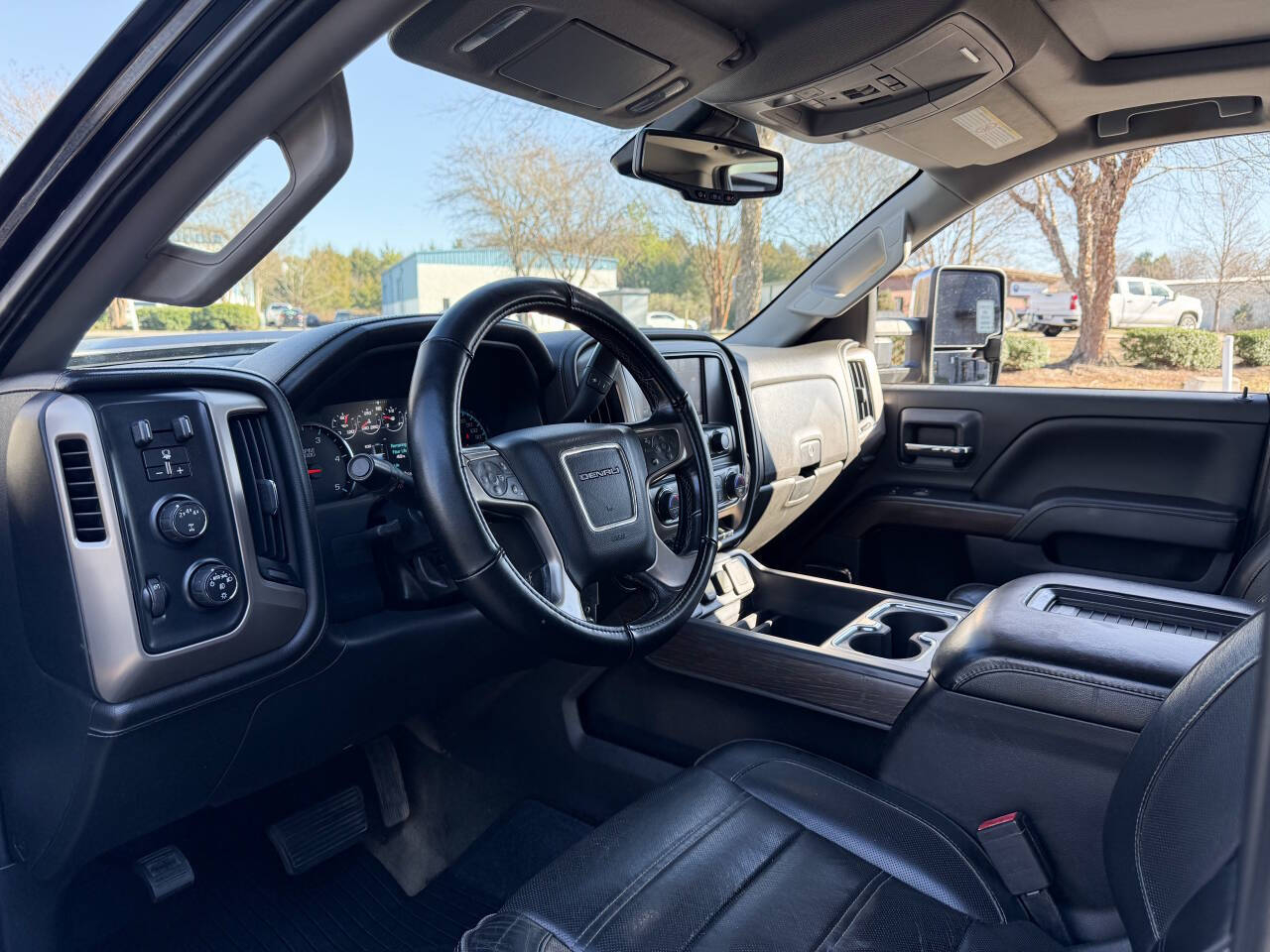 GMC Sierra 2500HD Denali Crew Cab 4WD 2018