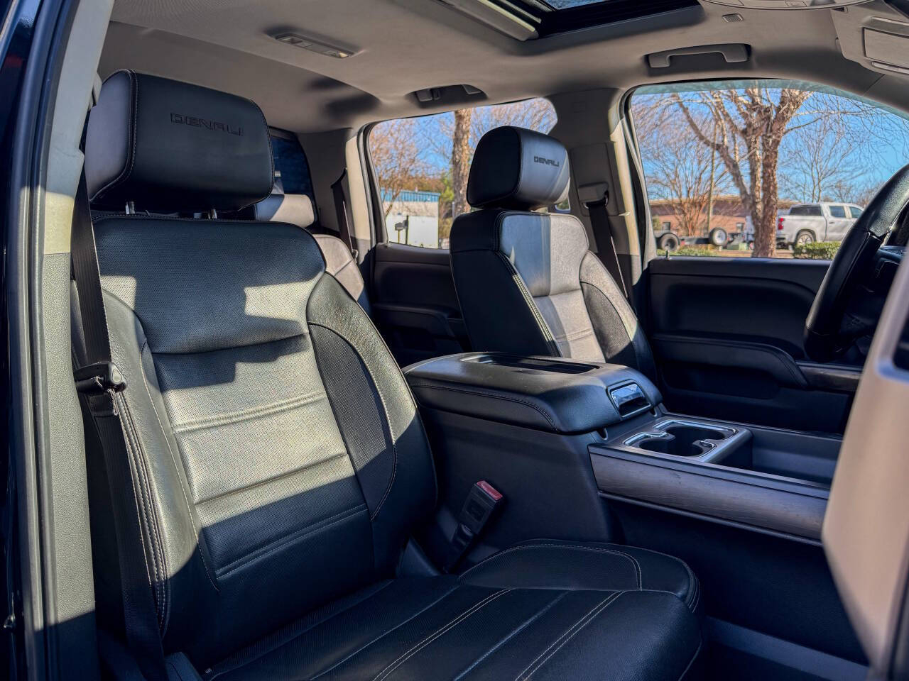 GMC Sierra 2500HD Denali Crew Cab 4WD 2018