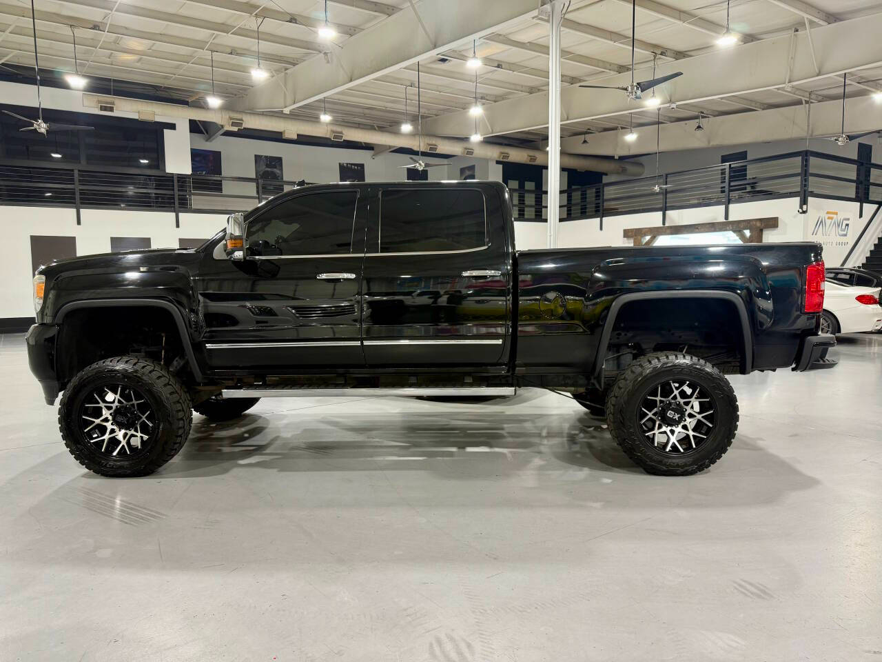 GMC Sierra 2500HD Denali Crew Cab 4WD 2016