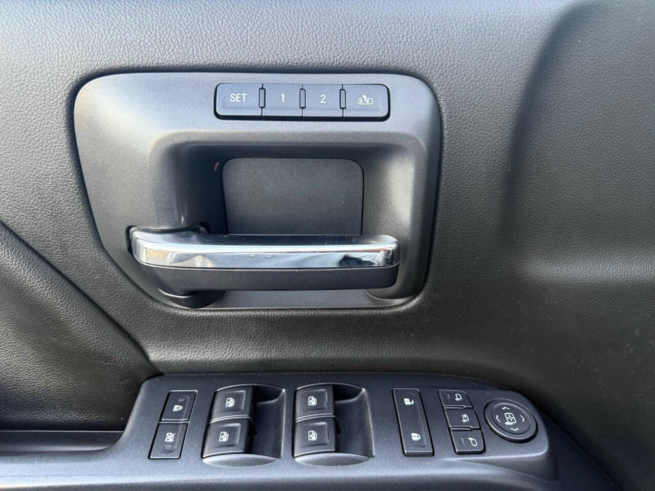 GMC Sierra 2500HD Denali Crew Cab 4WD 2016