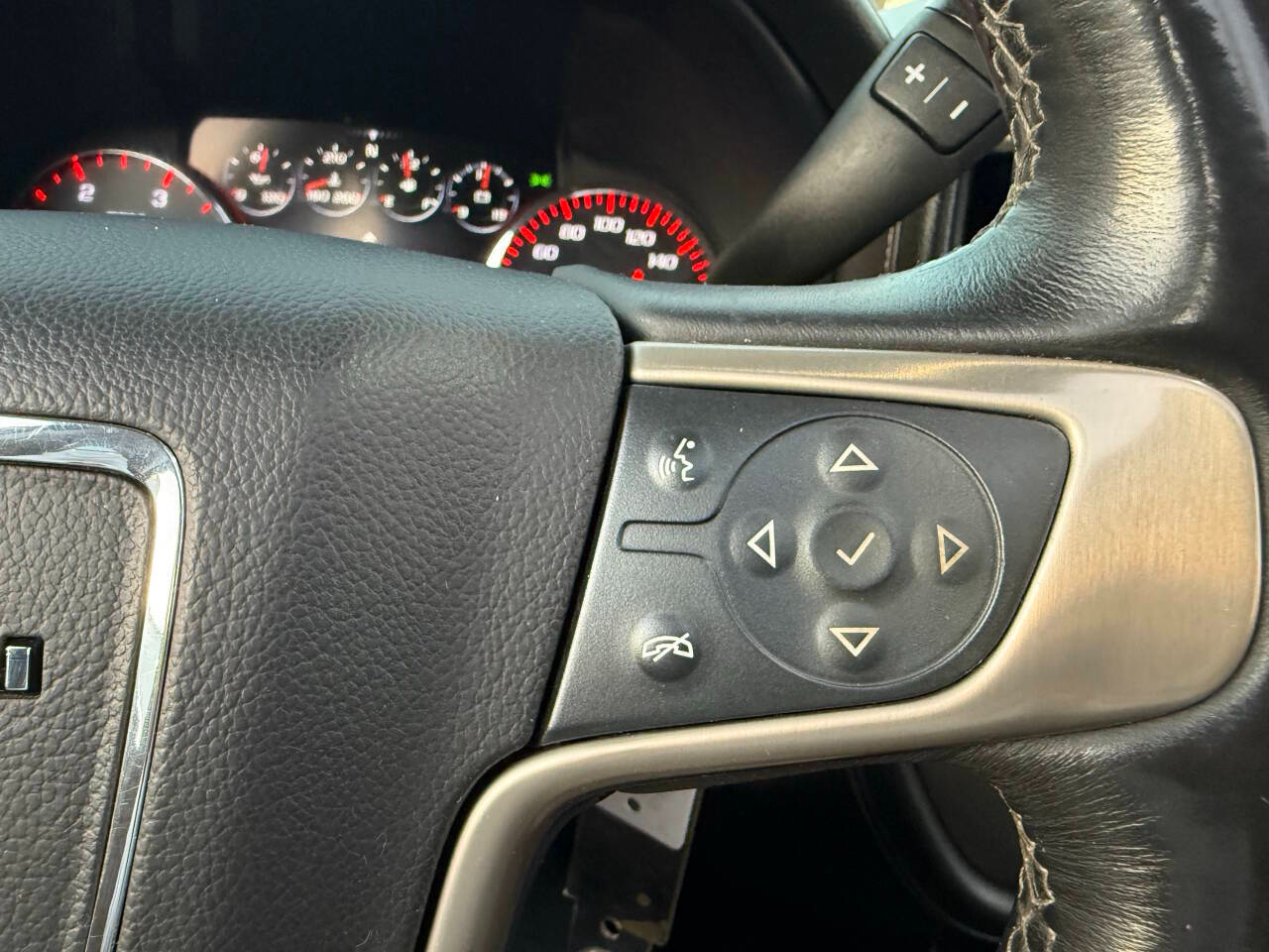 GMC Sierra 2500HD Denali Crew Cab 4WD 2016