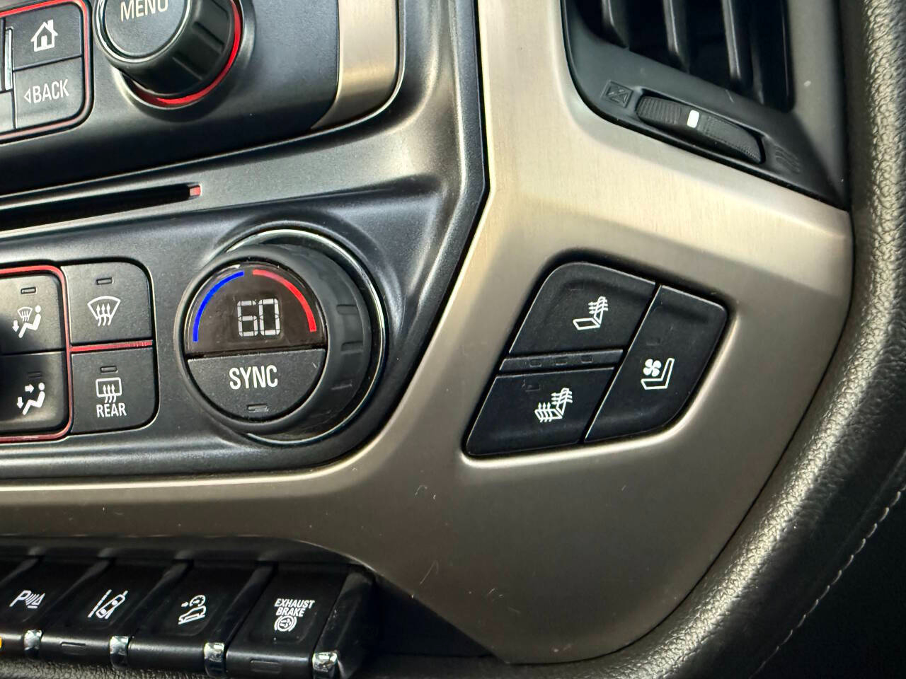 GMC Sierra 2500HD Denali Crew Cab 4WD 2016