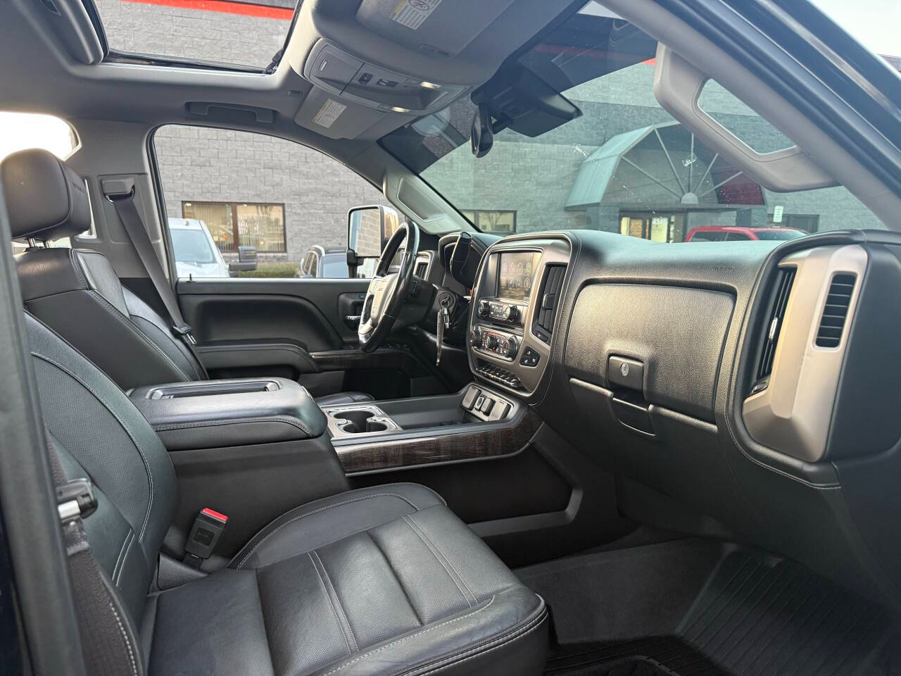 GMC Sierra 2500HD Denali Crew Cab 4WD 2016