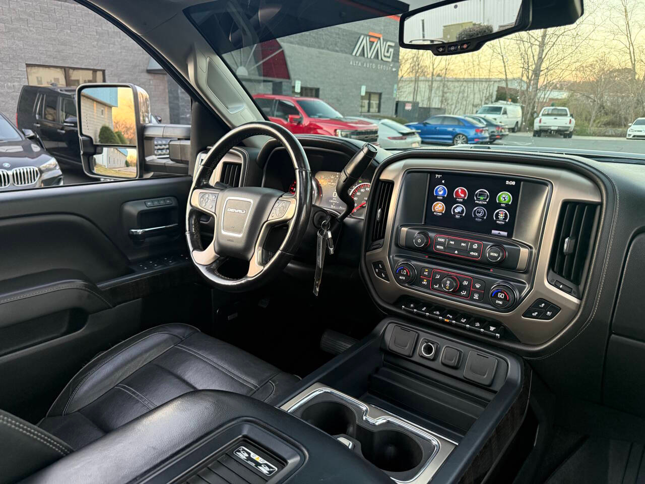 GMC Sierra 2500HD Denali Crew Cab 4WD 2016