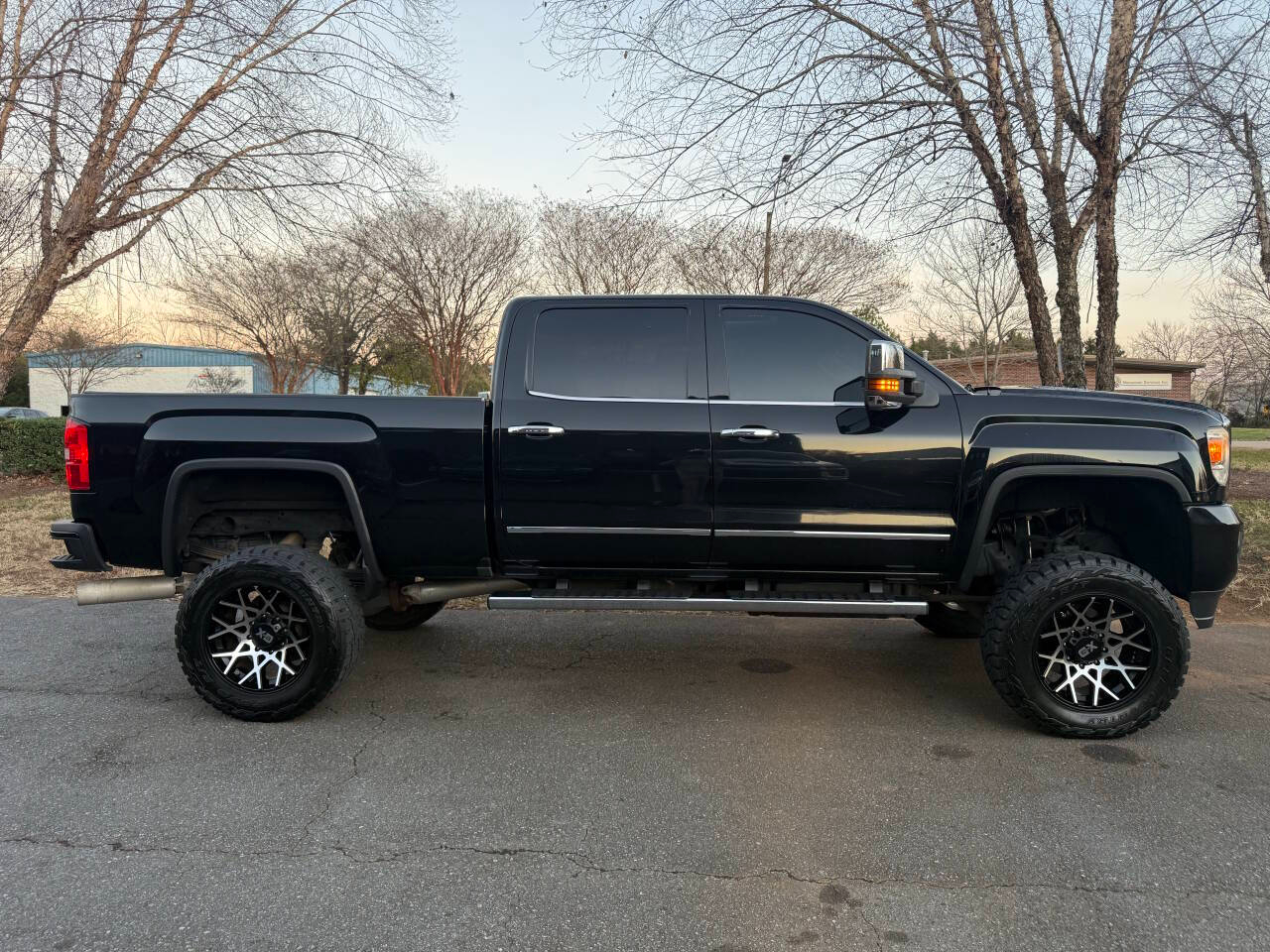 GMC Sierra 2500HD Denali Crew Cab 4WD 2016