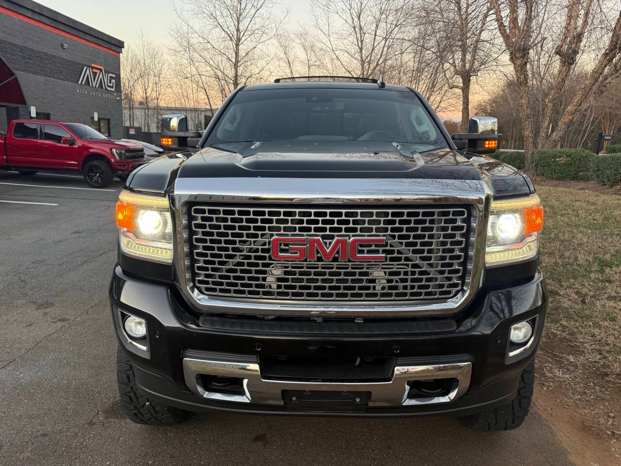 GMC Sierra 2500HD Denali Crew Cab 4WD 2016