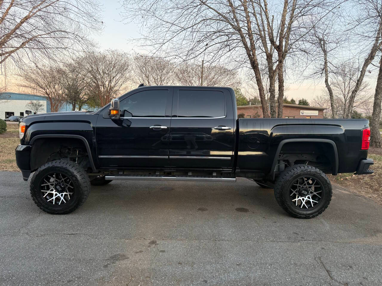GMC Sierra 2500HD Denali Crew Cab 4WD 2016
