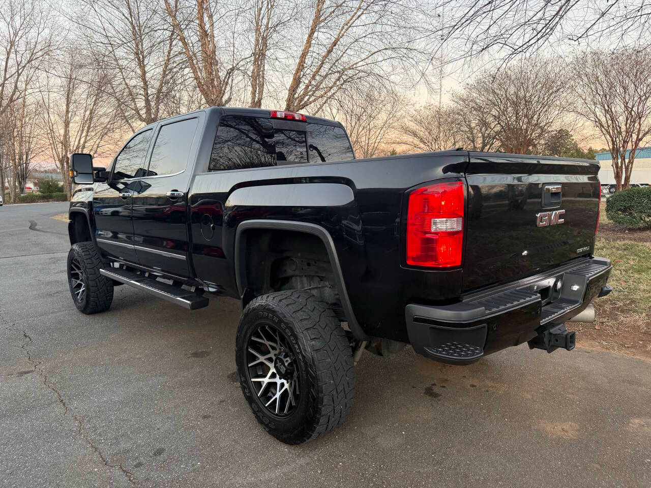 GMC Sierra 2500HD Denali Crew Cab 4WD 2016
