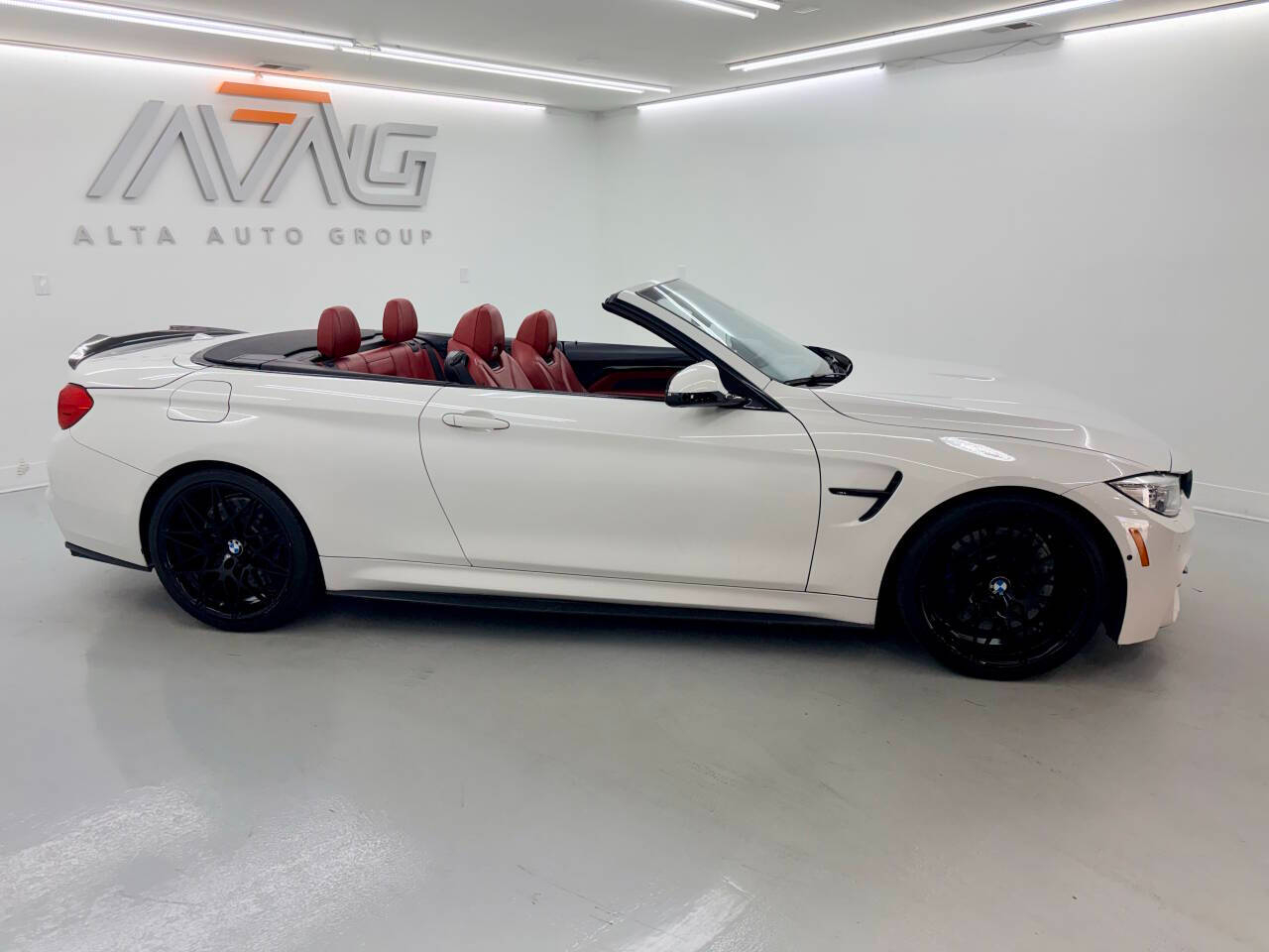 BMW M4 Convertible 2017