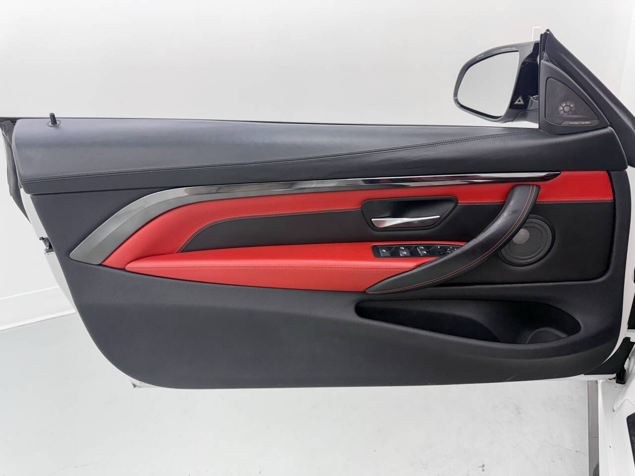 BMW M4 Convertible 2017