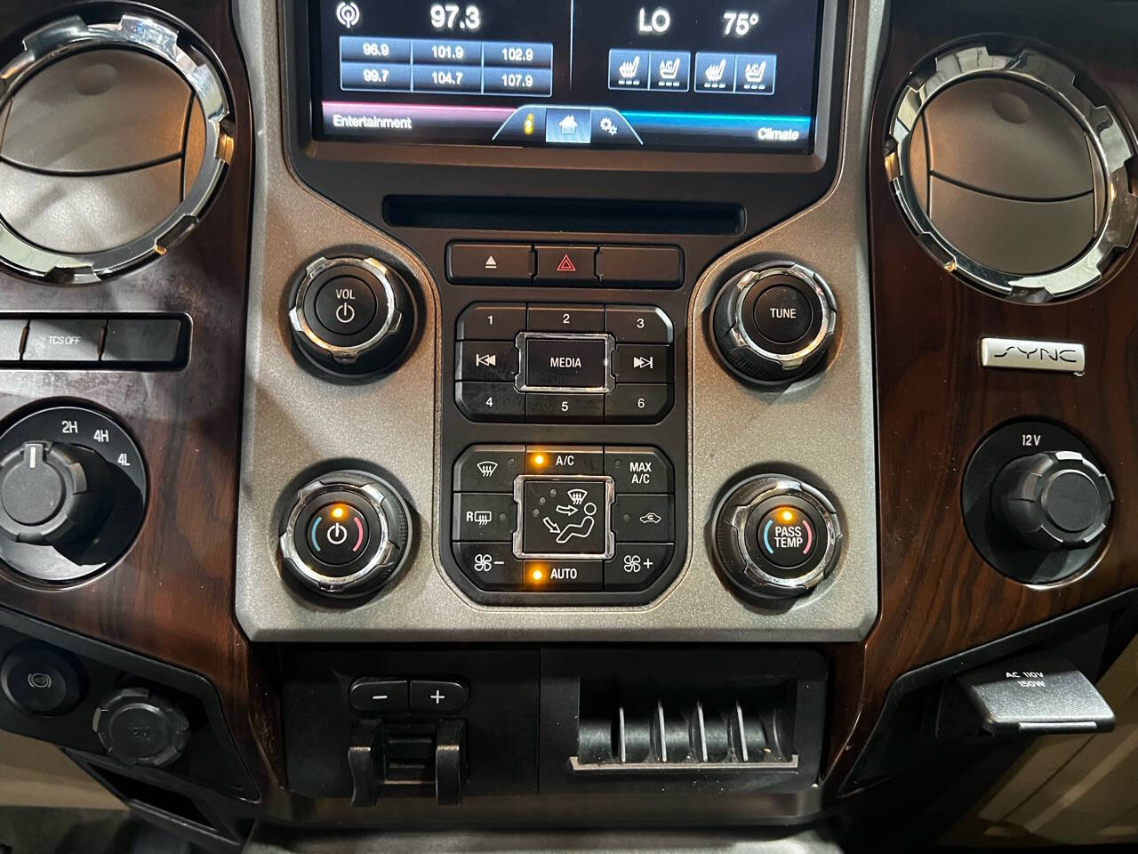 Ford F-450 SD XL Crew Cab DRW 4WD 2015