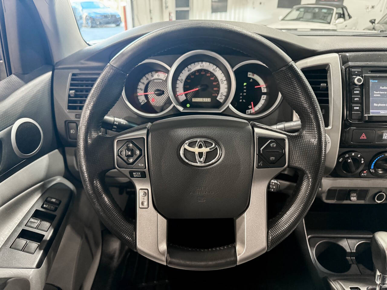 Toyota Tacoma Double Cab V6 5AT 4WD 2014