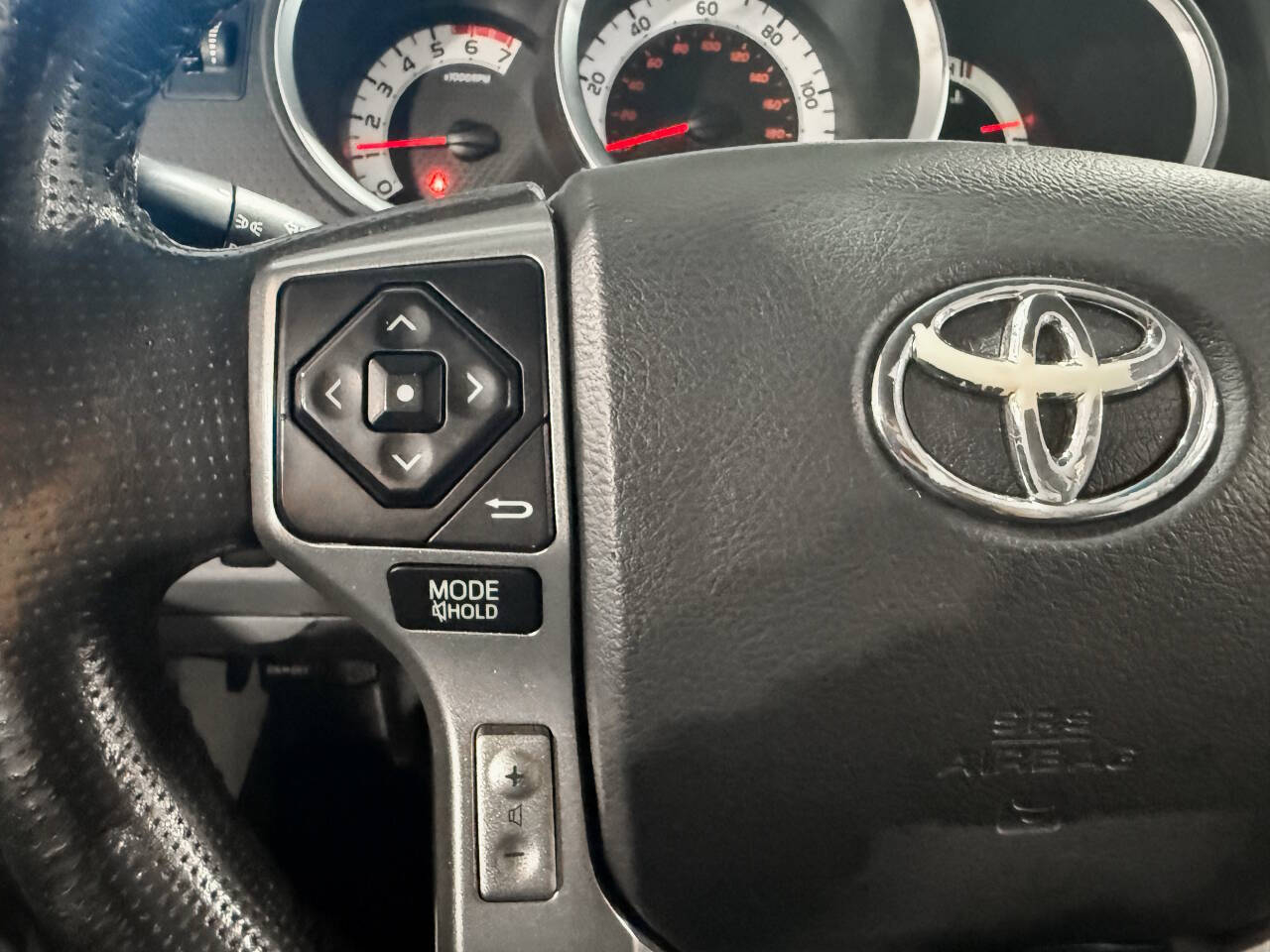 Toyota Tacoma Double Cab V6 5AT 4WD 2014