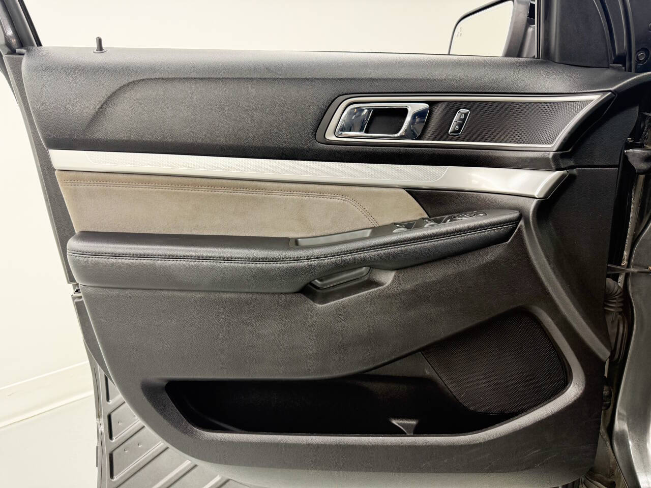 Ford Explorer XLT FWD 2017