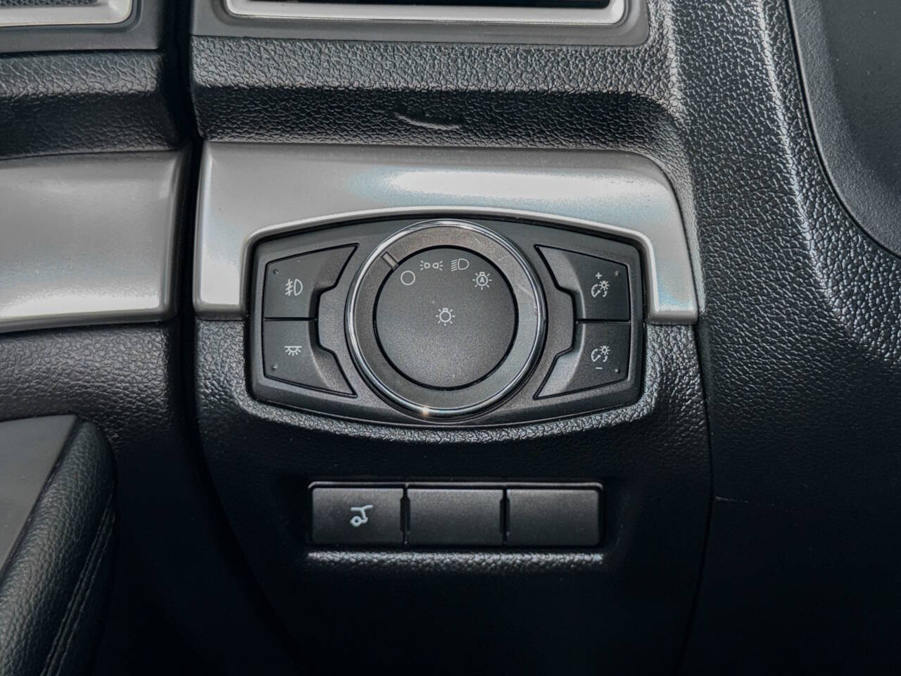 Ford Explorer XLT FWD 2017