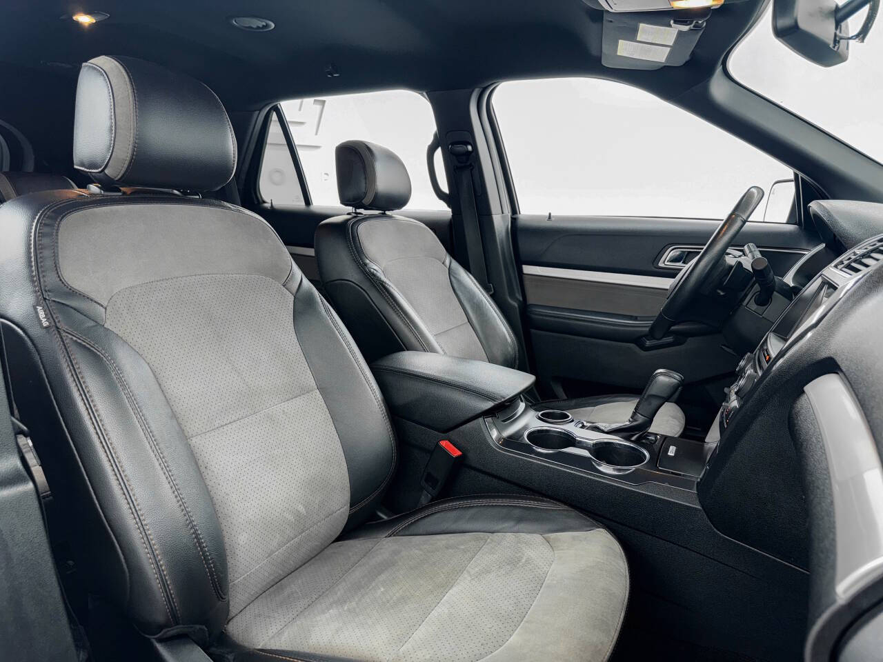 Ford Explorer XLT FWD 2017