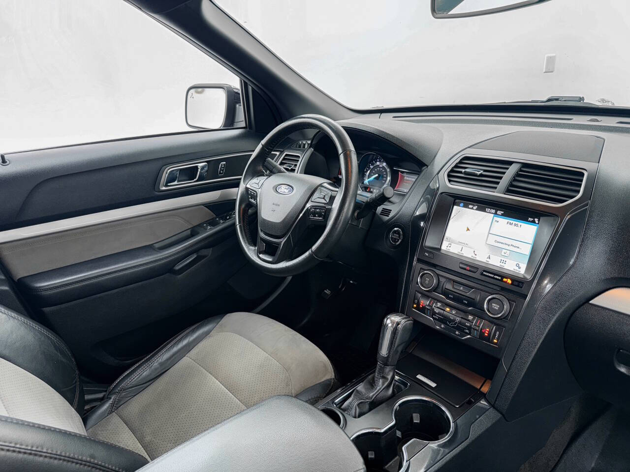 Ford Explorer XLT FWD 2017