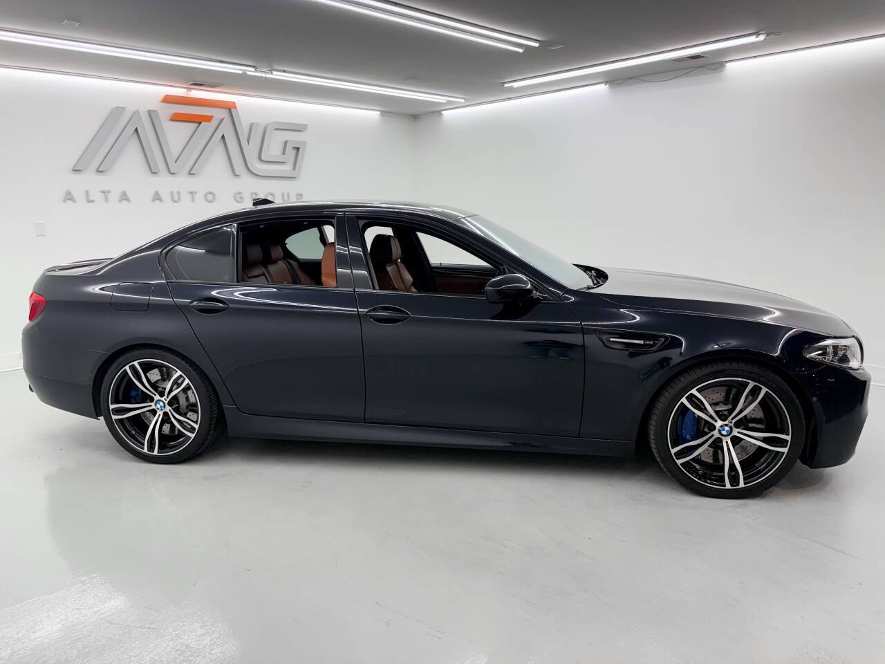 BMW M5 Sedan 2016
