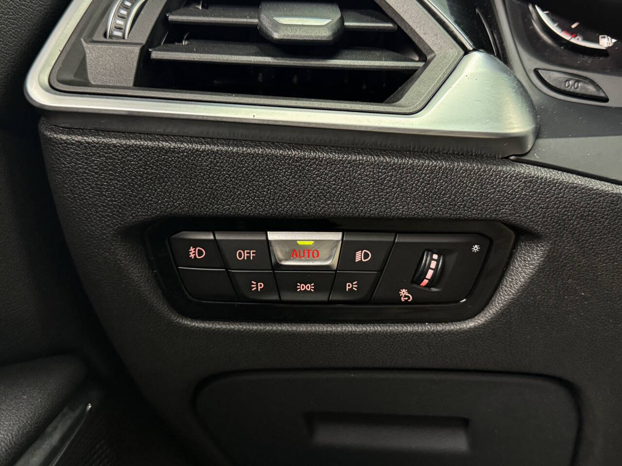 BMW 3-Series 330i xDrive 2020