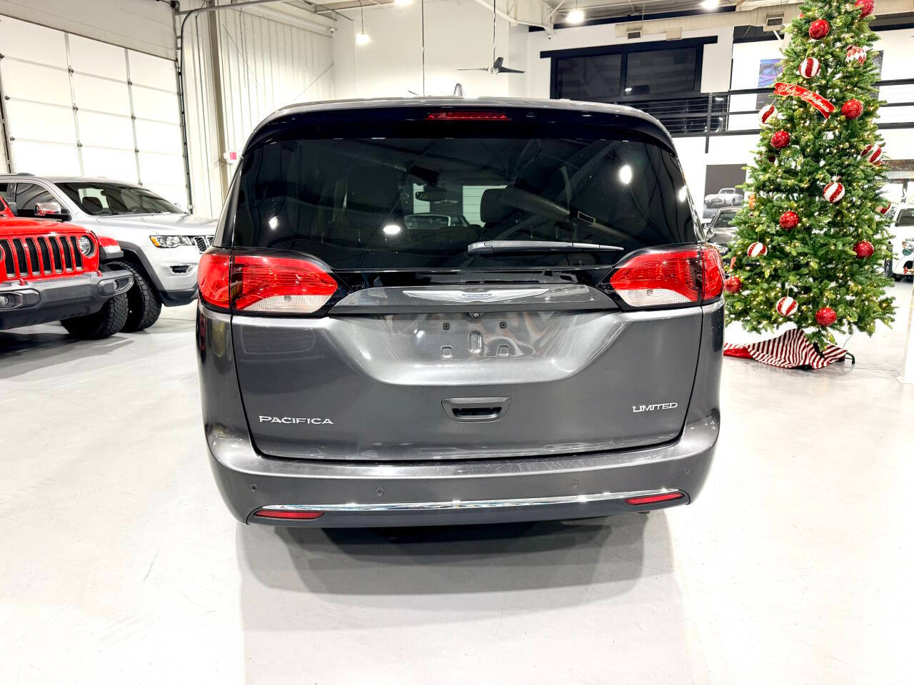 Chrysler Pacifica Limited 2018