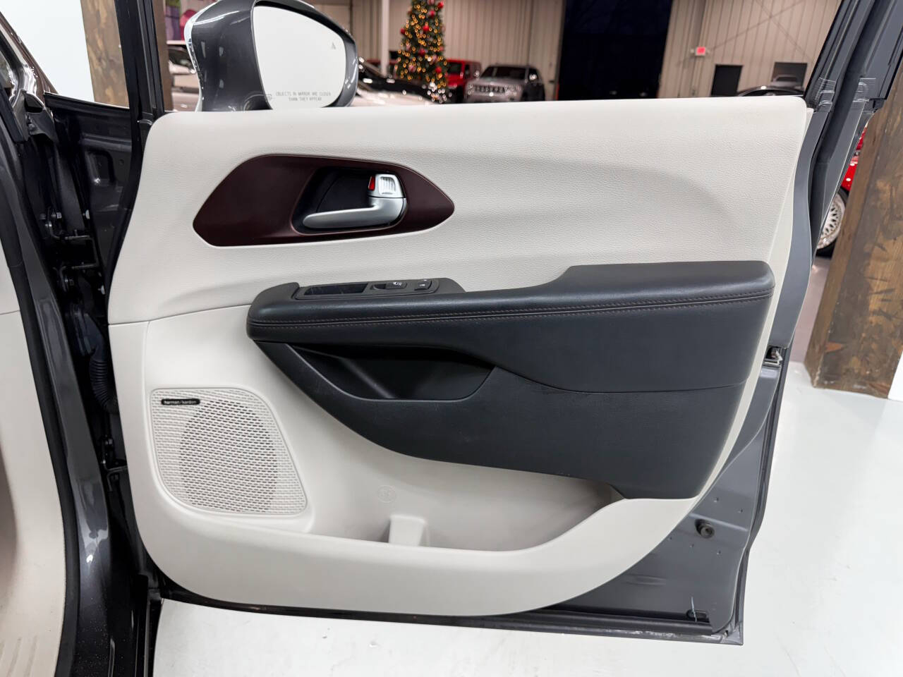 Chrysler Pacifica Limited 2018