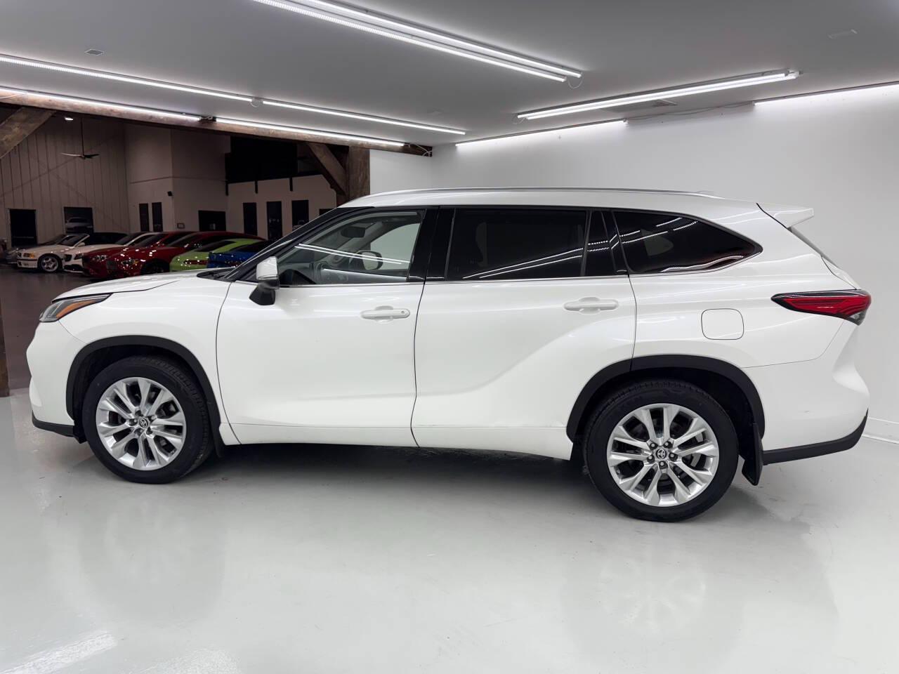 Toyota Highlander Limited AWD V6 2021