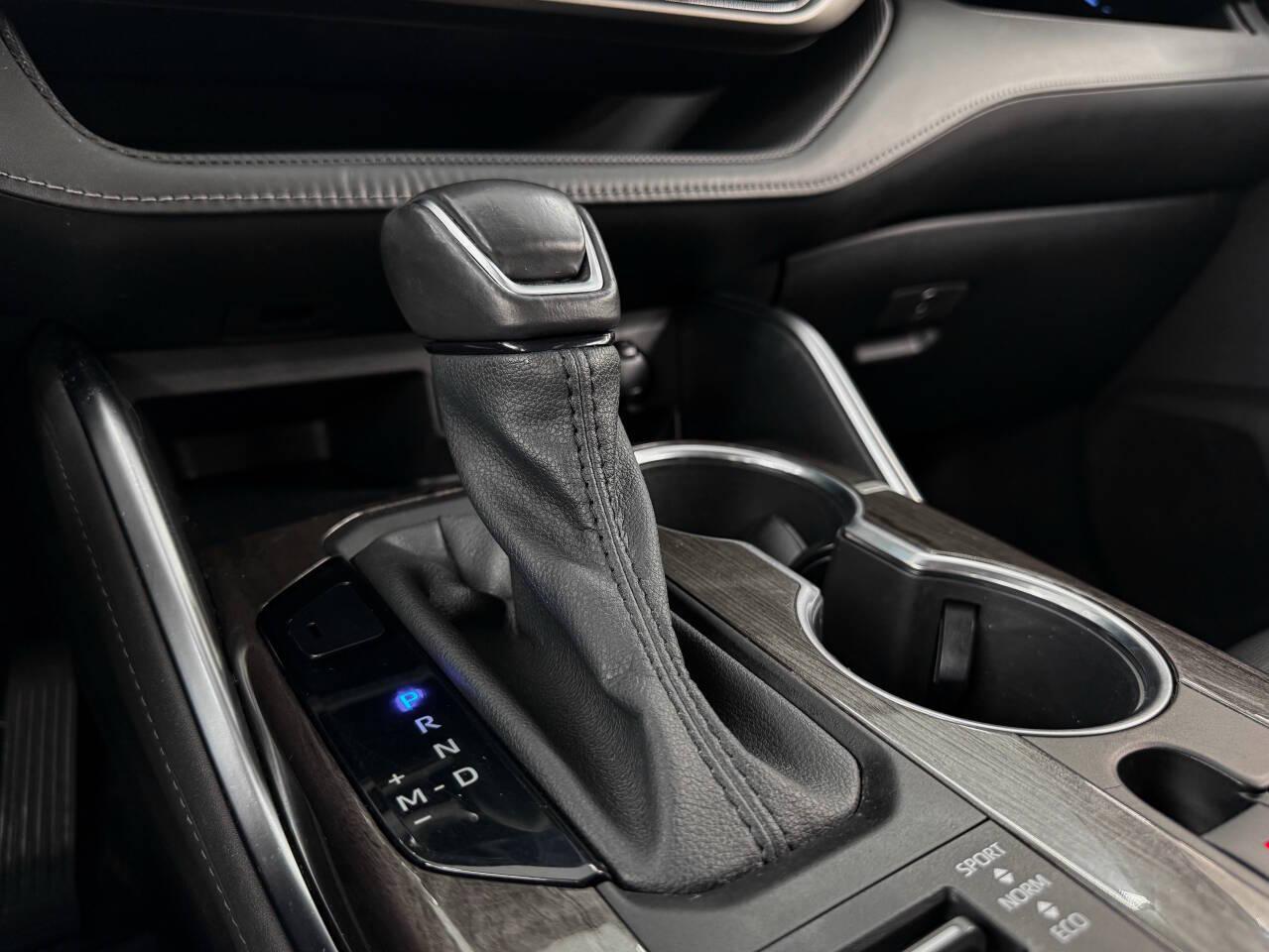 Toyota Highlander Limited AWD V6 2021