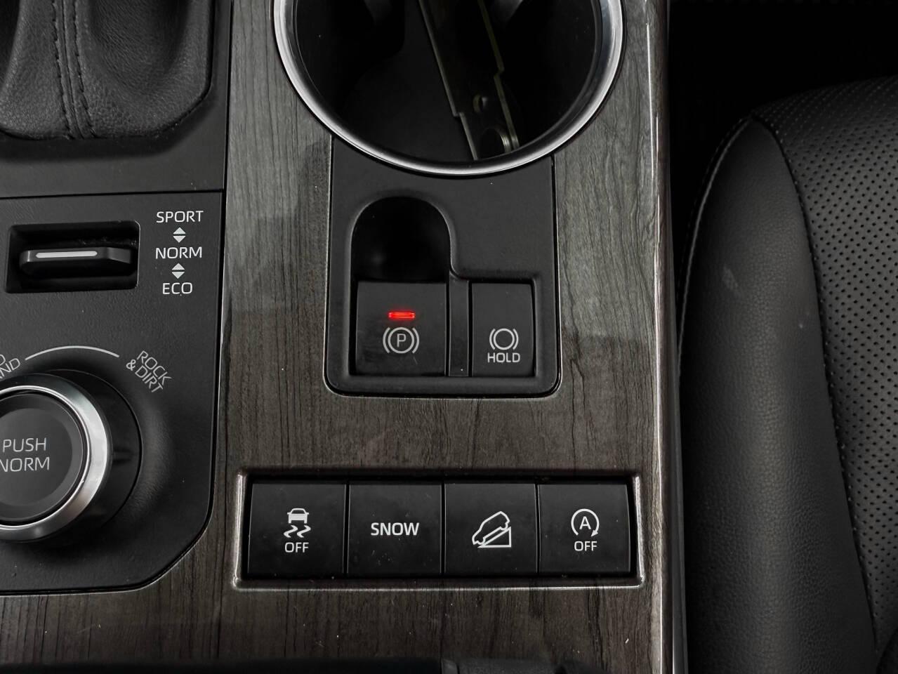 Toyota Highlander Limited AWD V6 2021