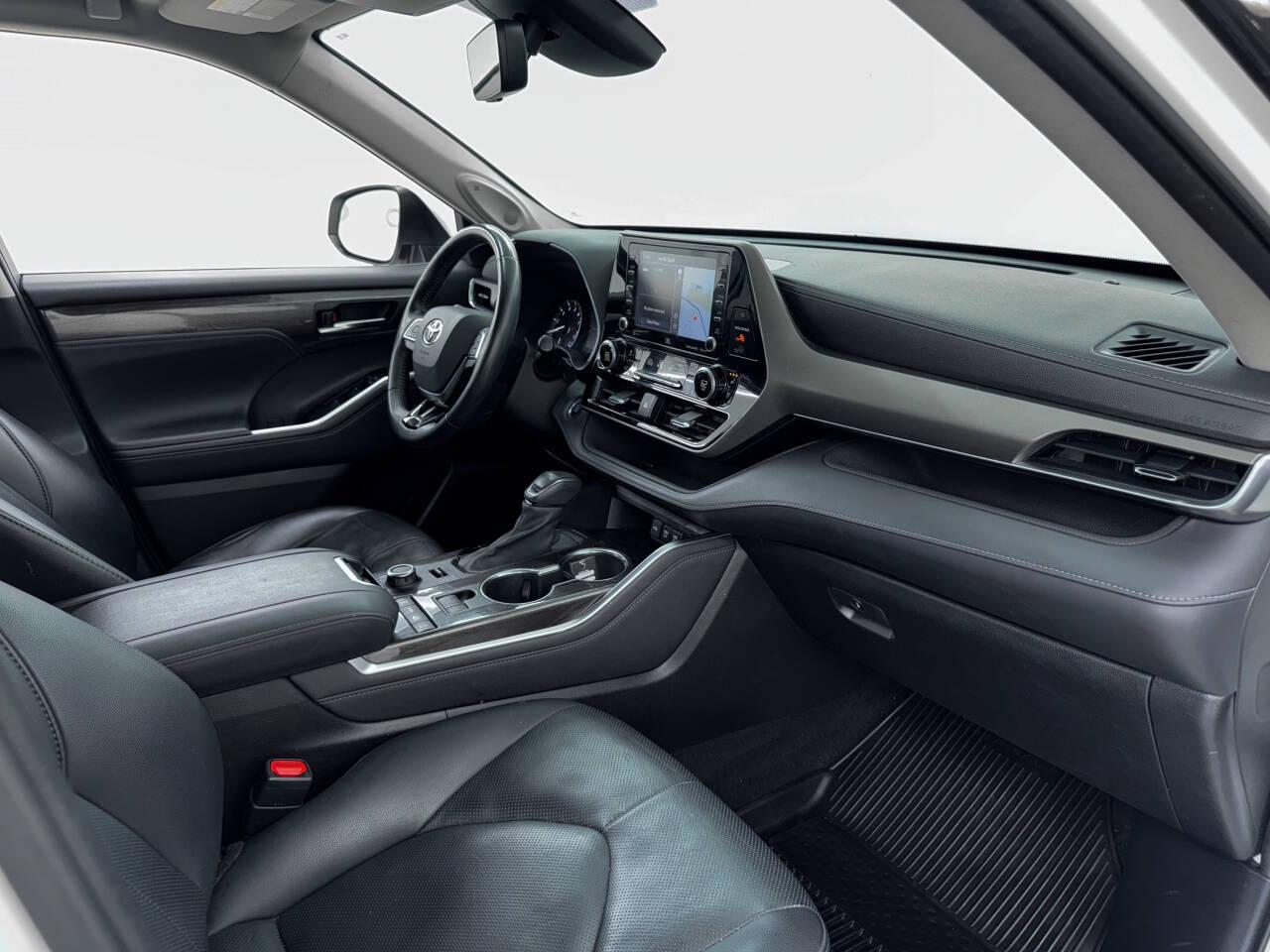 Toyota Highlander Limited AWD V6 2021