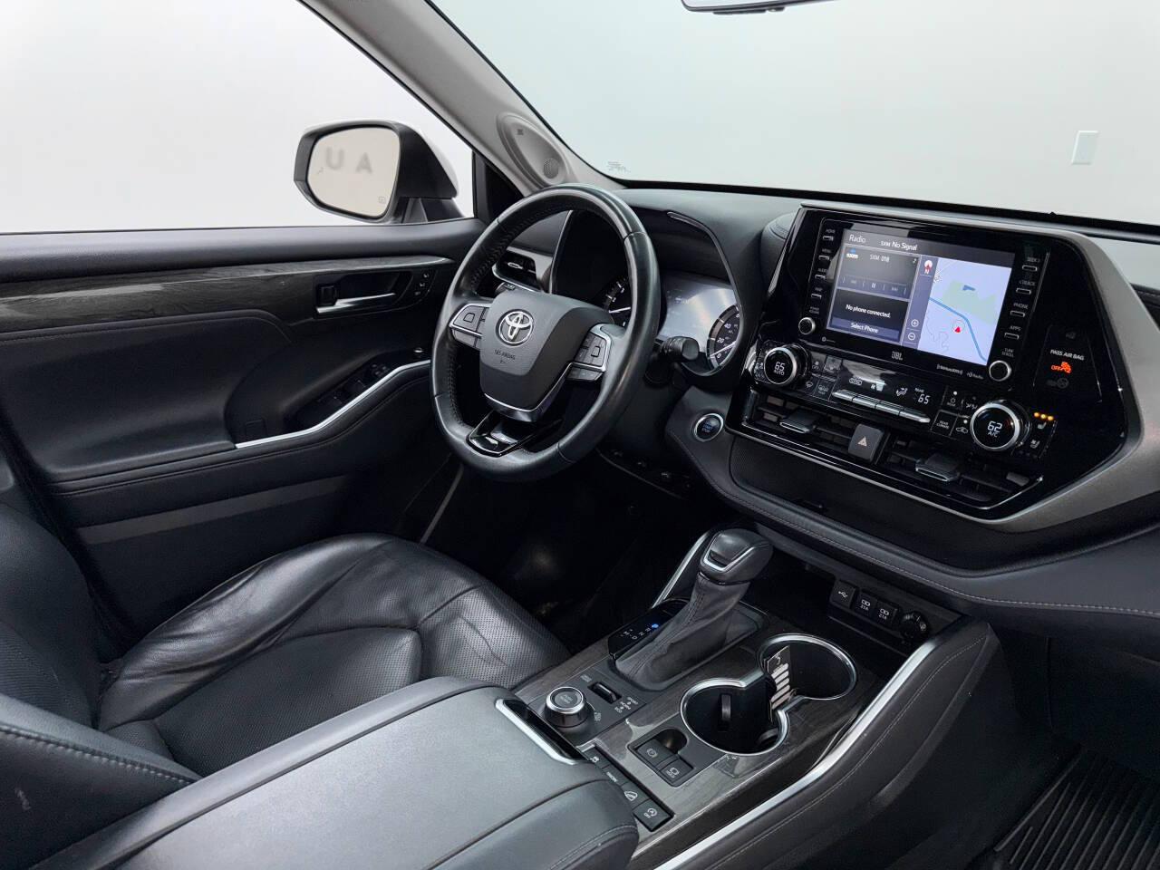 Toyota Highlander Limited AWD V6 2021