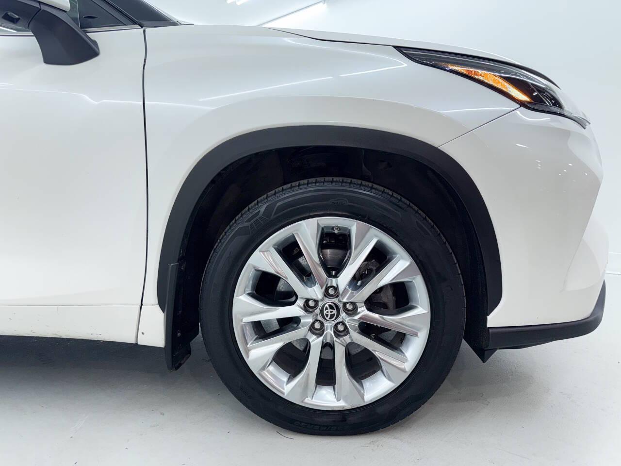 Toyota Highlander Limited AWD V6 2021