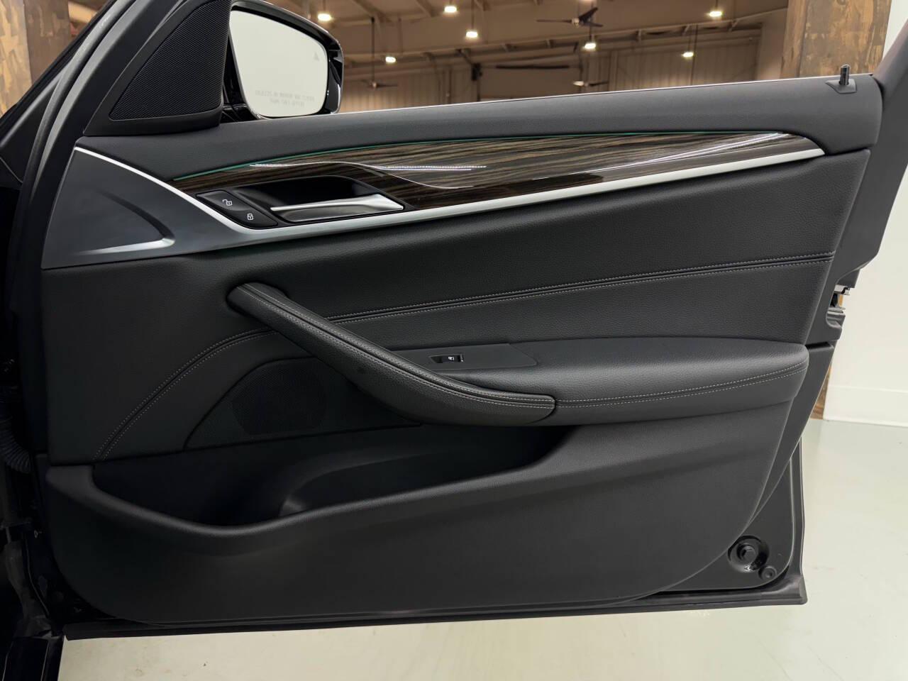 BMW 5-Series 540i xDrive 2019