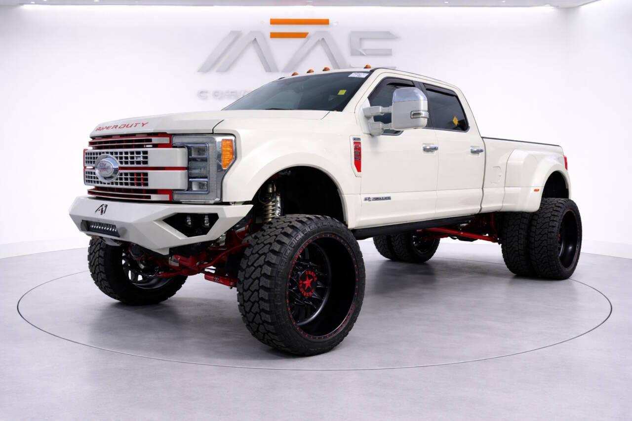 Ford F-350 SD Lariat Crew Cab Long Bed DRW 4WD 2019