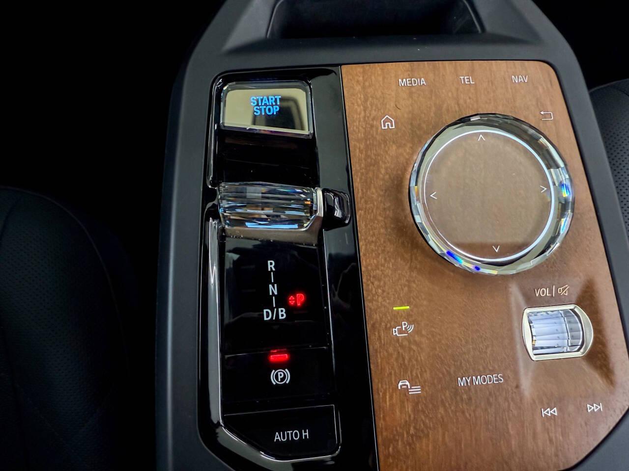 BMW iX xDrive50 2024