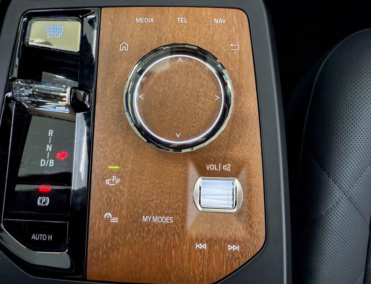 BMW iX xDrive50 2024