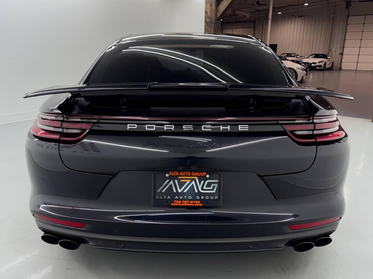 Porsche Panamera GTS 2017