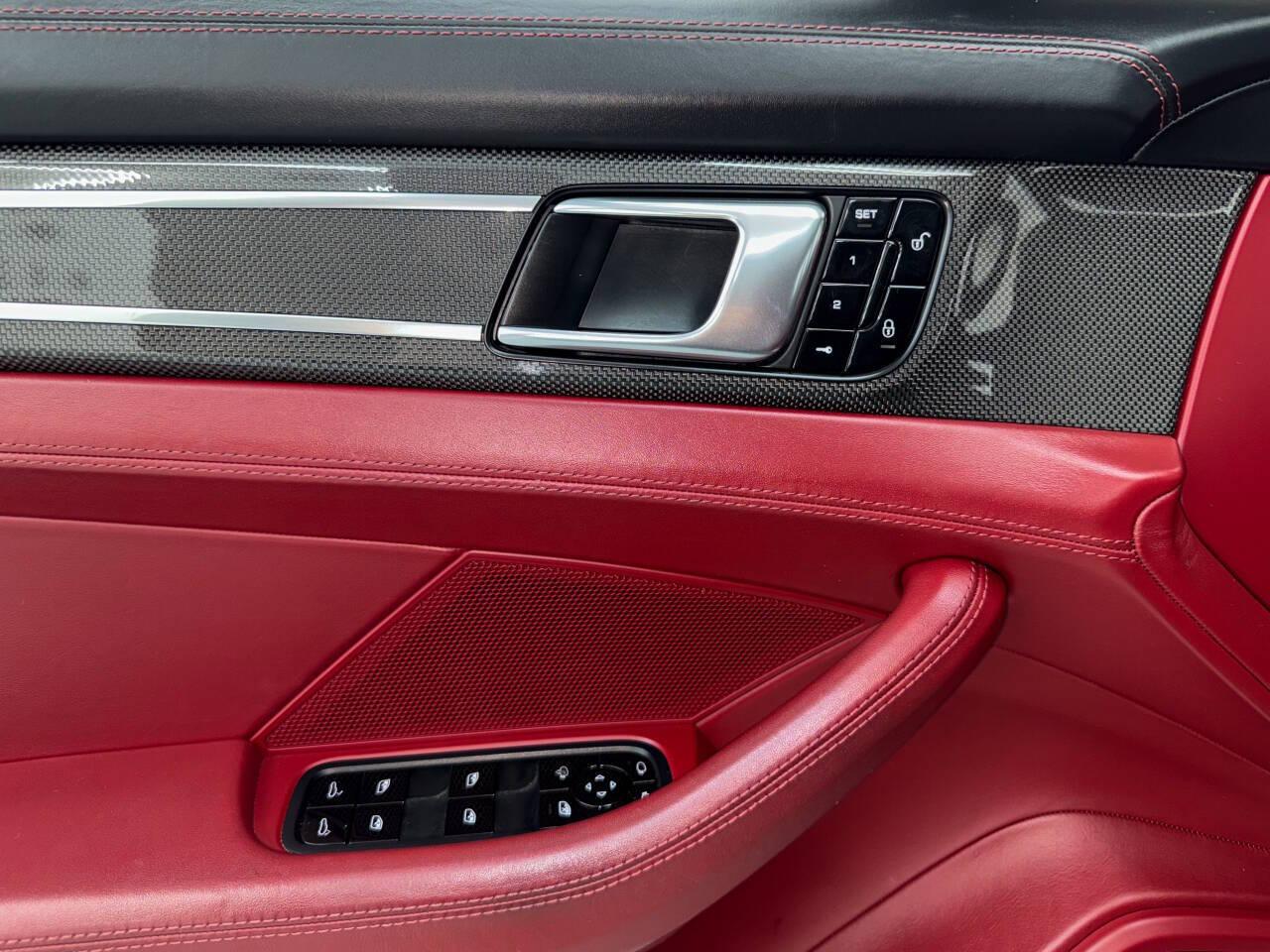 Porsche Panamera GTS 2017