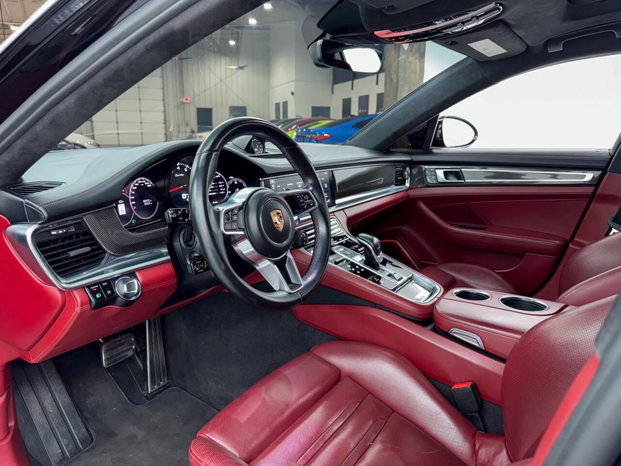 Porsche Panamera GTS 2017