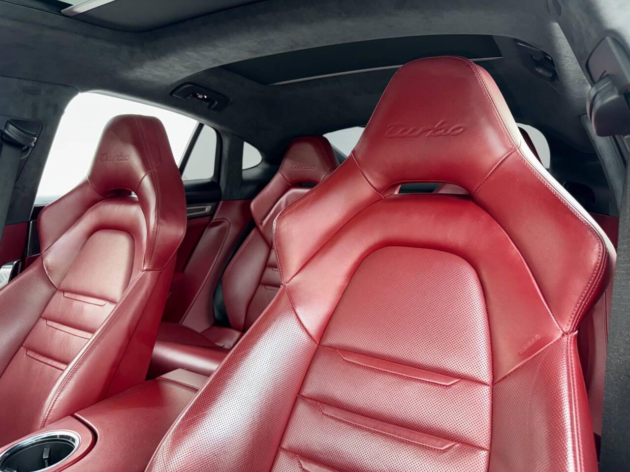 Porsche Panamera GTS 2017