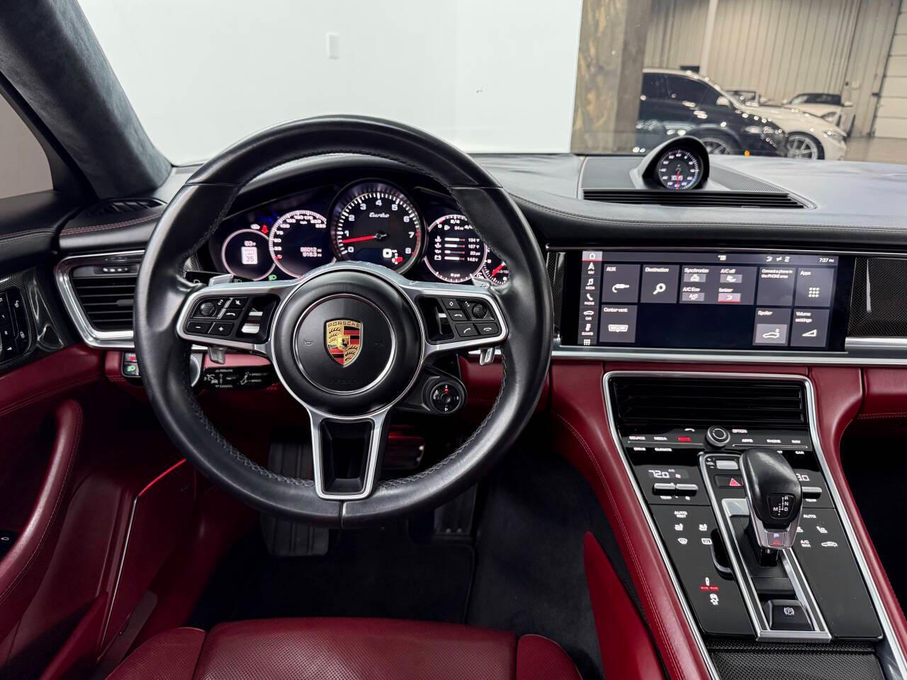 Porsche Panamera GTS 2017